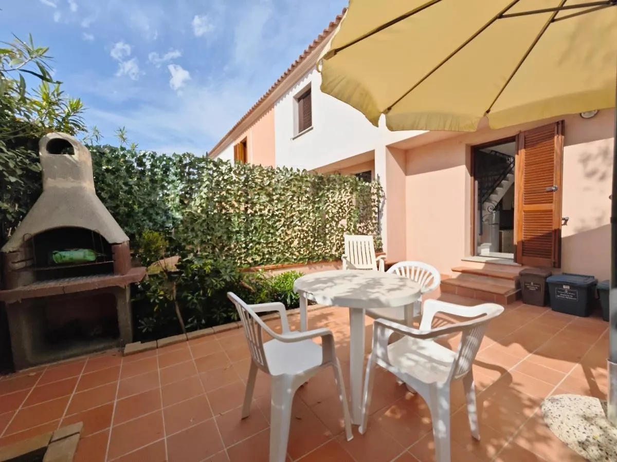 Apartment Appartamento Medusa San Teodoro Vicino Alle Spiagge Italy